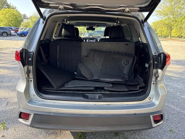 Used 2019 Silver Toyota Limited image 25