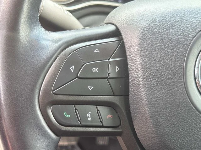 Used 2021 Orange Jeep Trailhawk image 29