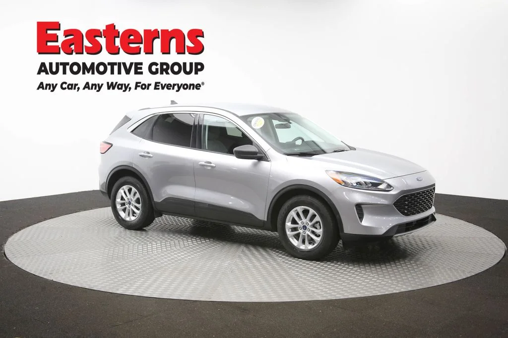 Used 2022 Silver Ford SE image 49