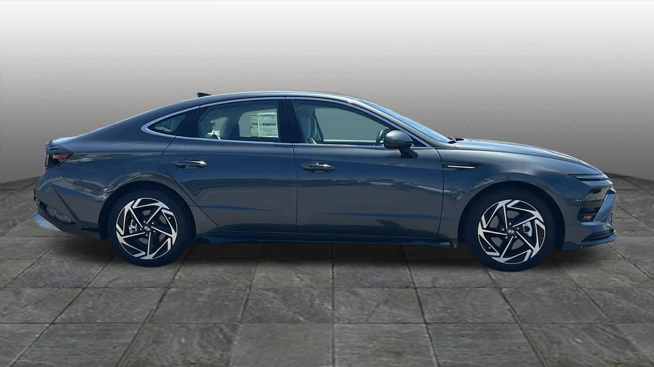 New 2026 Portofino Gray Hyundai SEL Sport image 4