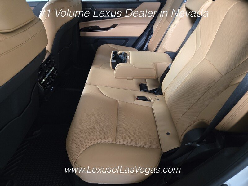 New 2026 Eminent White Pearl Lexus LUXURY image 12