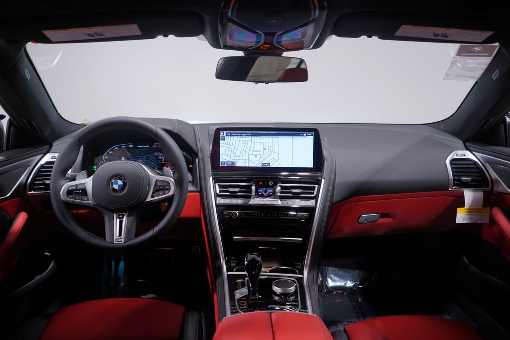 2026 BMW 8 Series M850i - Photo 10