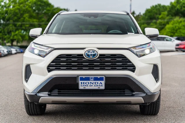 2022 Toyota RAV4 Hybrid SE