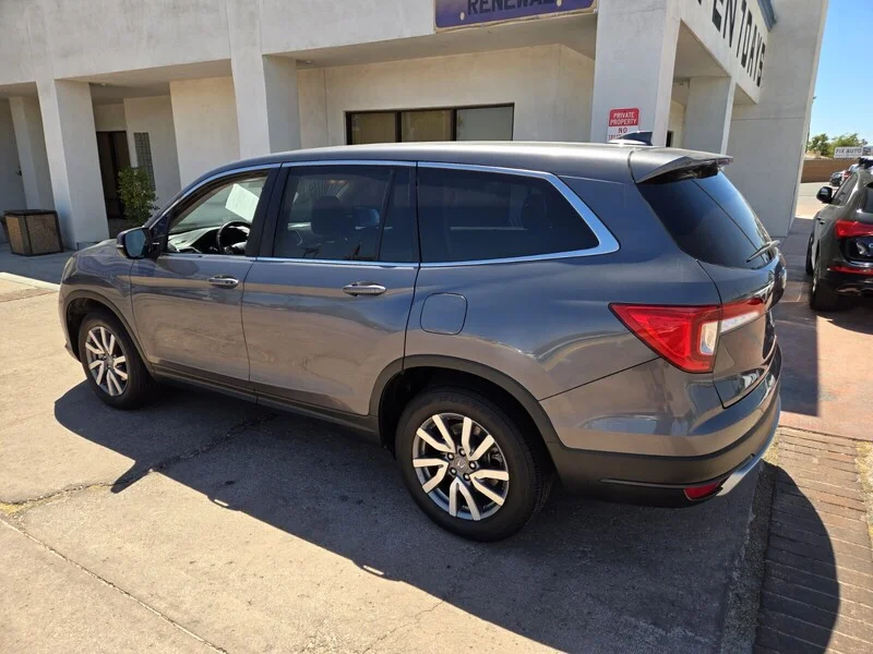 Used 2019 Gray Honda EX-L image 3