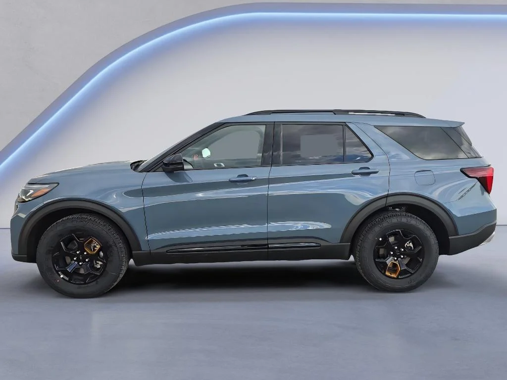 New 2026 Vapor Blue Metallic Ford Tremor® image 8