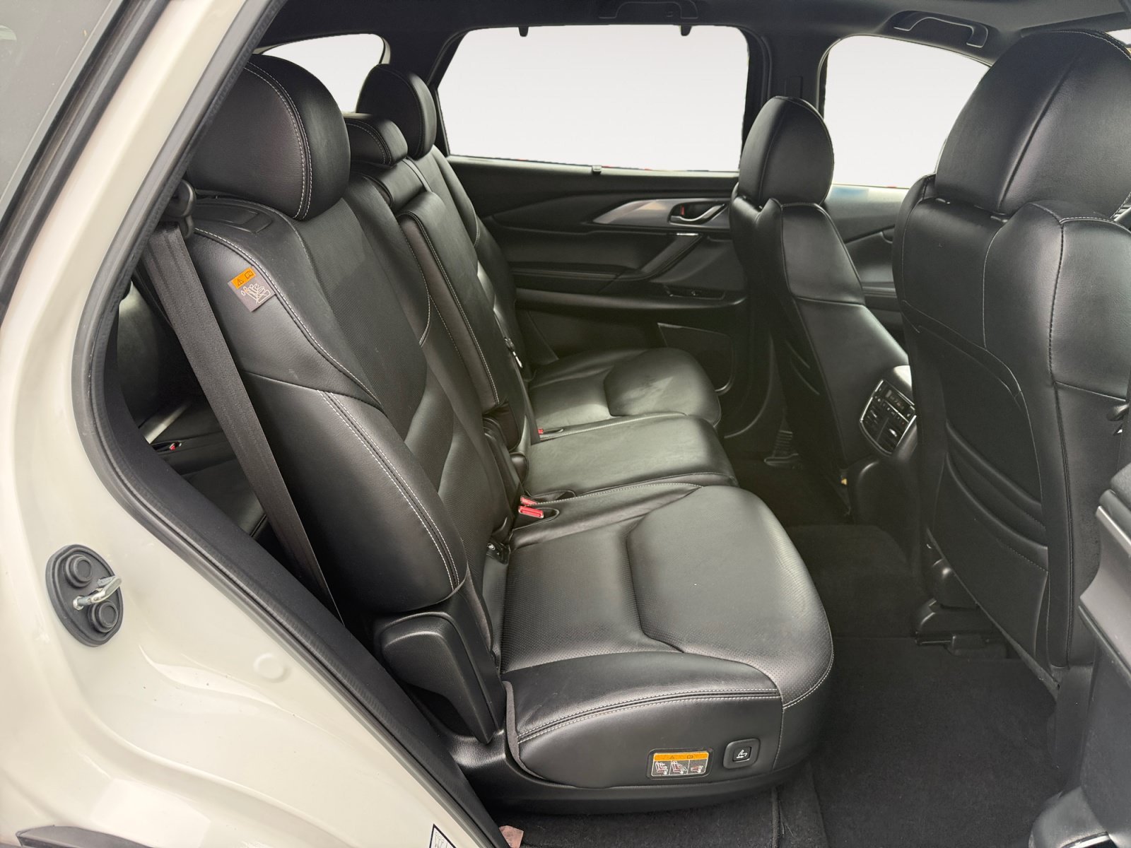 Certified Used 2021 Snowflake White Pearl Mazda Grand Touring image 19