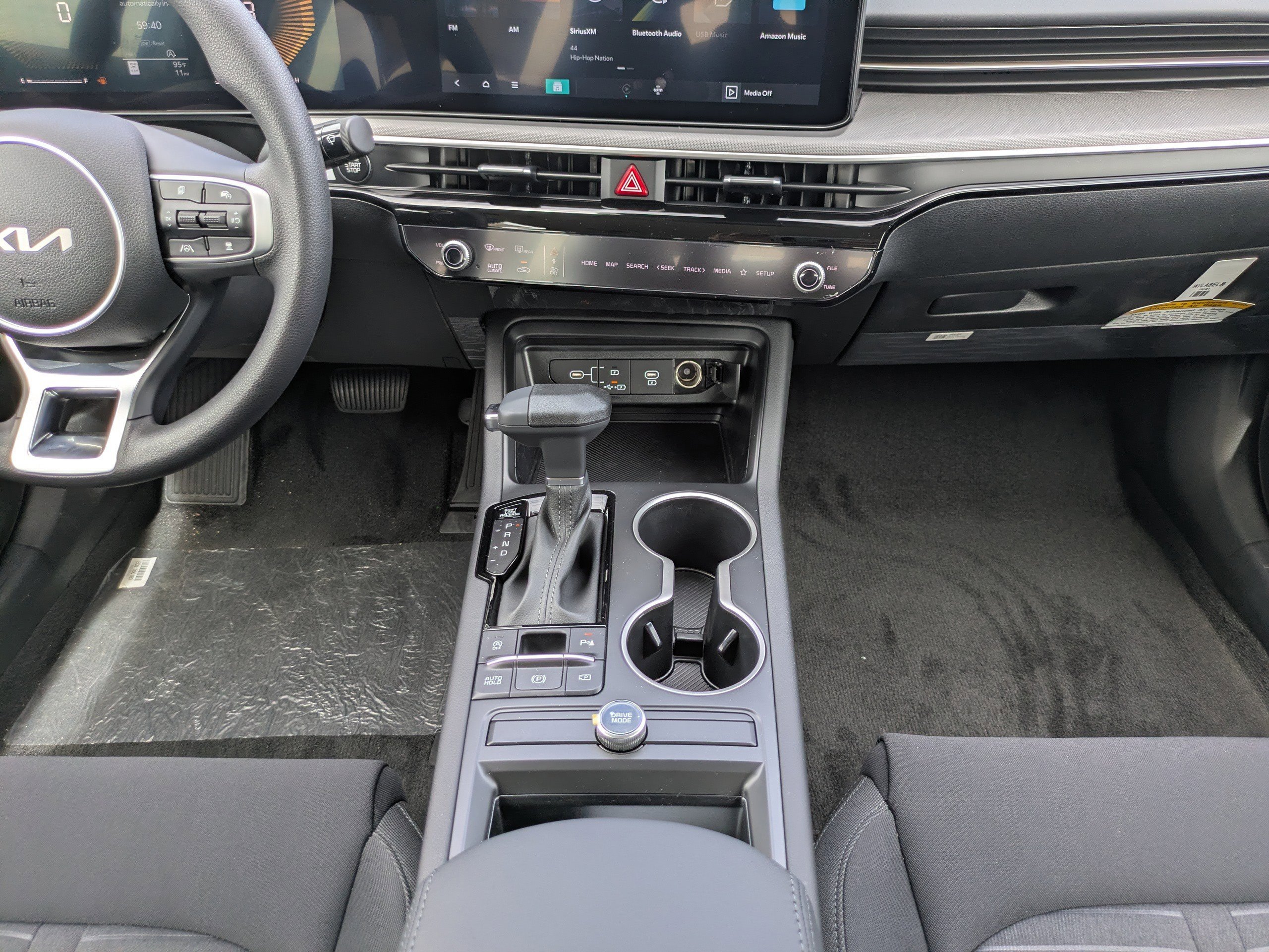 New 2026 Snow White Pearl Kia LXS FWD image 20