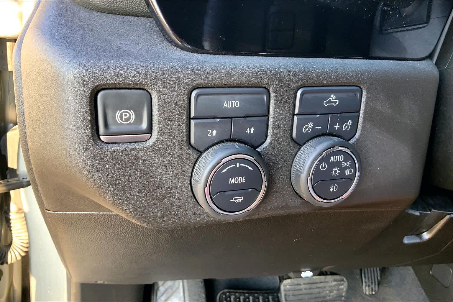 Used 2025 Sterling Gray Metallic Chevrolet RST image 33