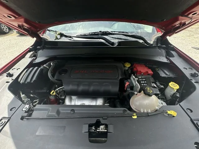 Used 2019 Red Jeep Latitude image 30