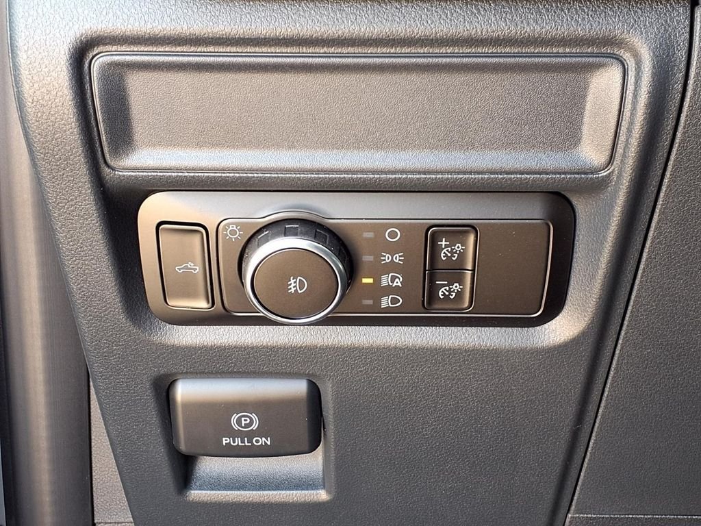 Used 2026 White Ford XLT image 23