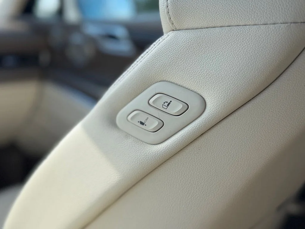 Used 2024 Silver Genesis 2.5T image 9