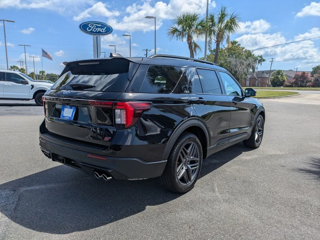 New 2026 Agate Black Metallic Ford ST image 4