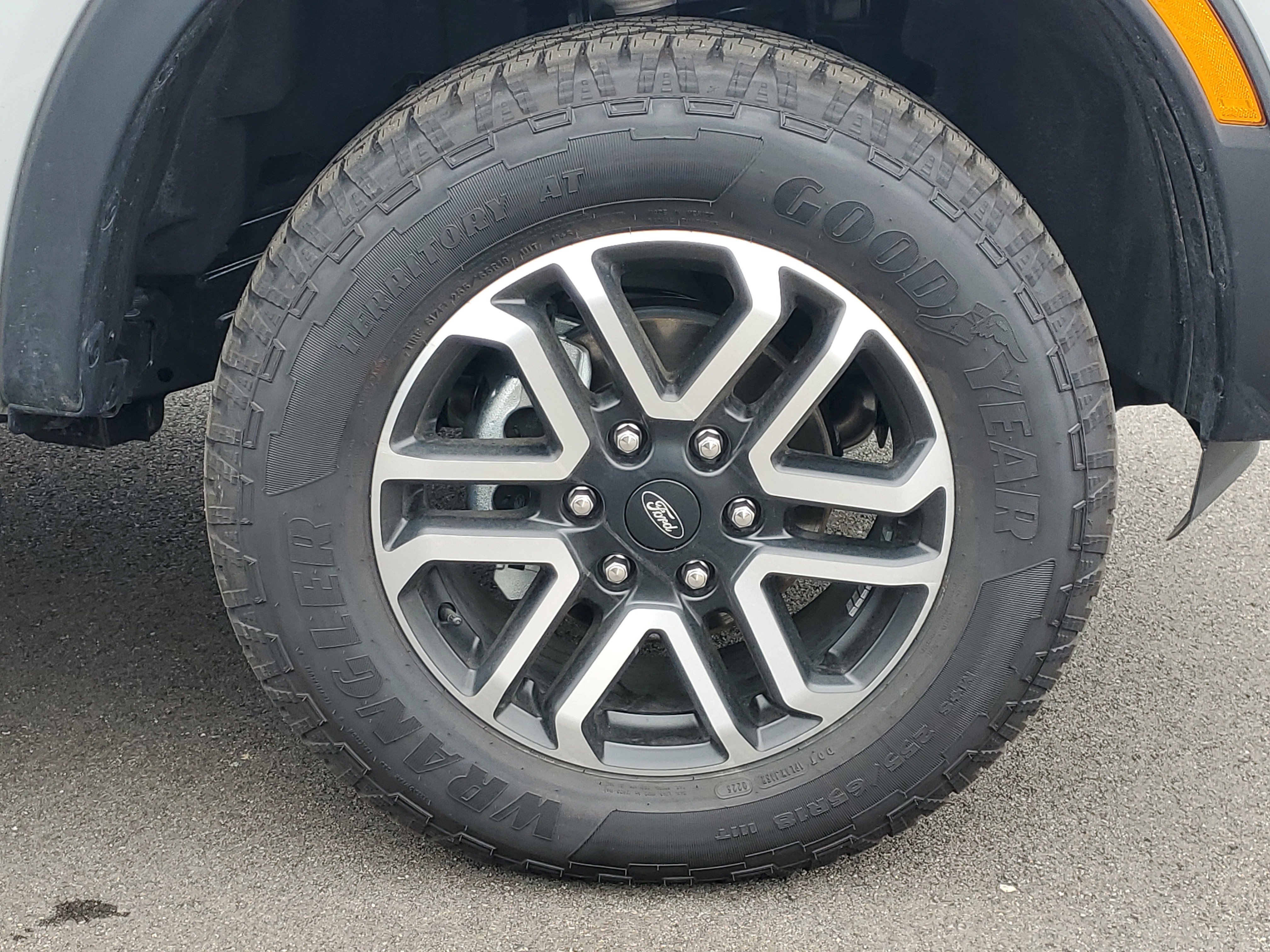 New 2026 Avalanche Ford Lariat® image 5