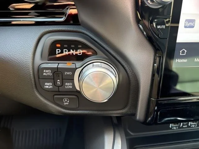 2026 RAM 1500 Laramie - Photo 25