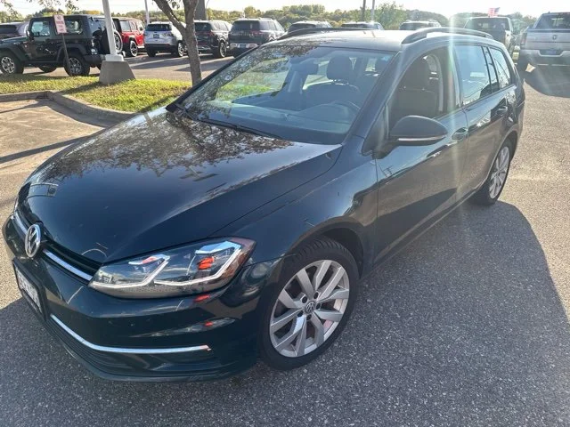Used 2019 Black Volkswagen SE image 7