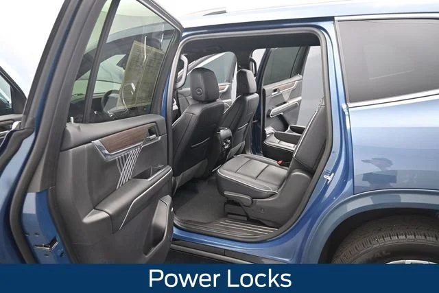 Used 2024 Blue GMC Denali image 17
