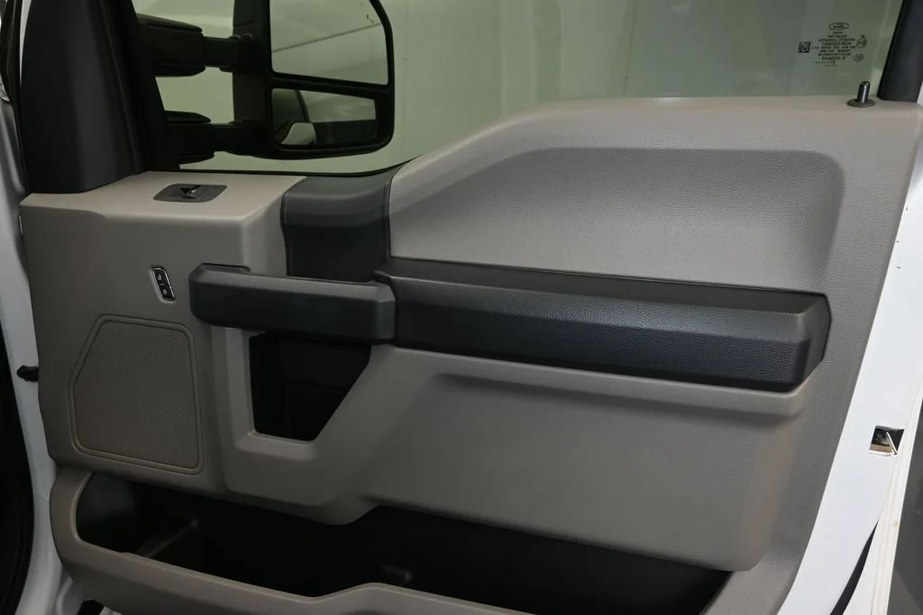 Used 2022 White Ford XL image 16
