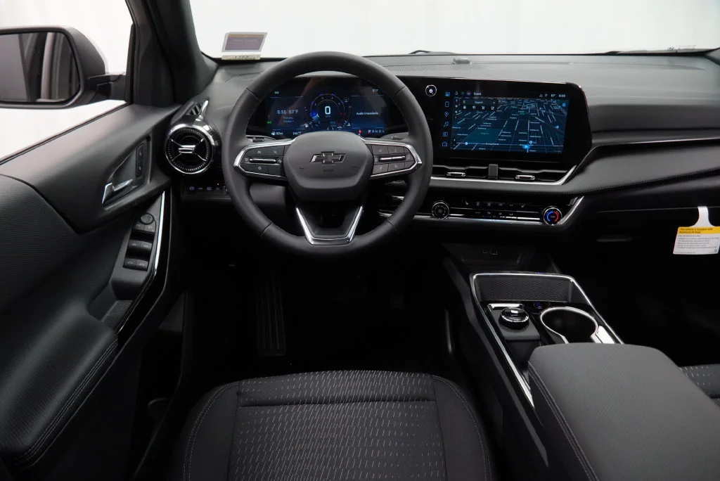New 2027 Sterling Gray Metallic Chevrolet LT image 21