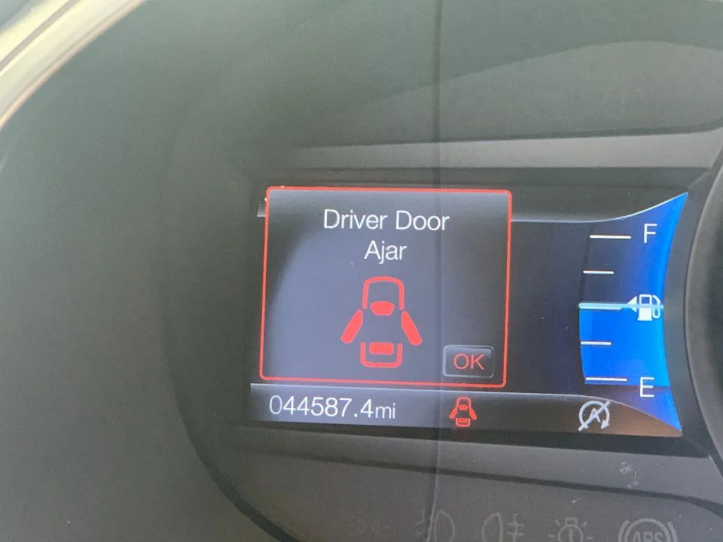 Used 2023 Black Ford SE image 31