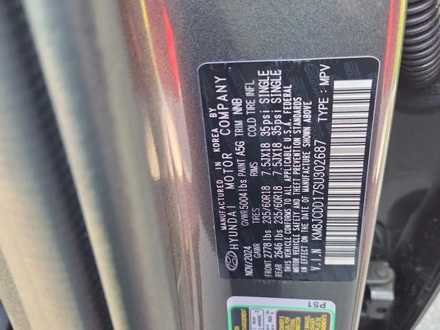 Used 2025 Gray Hyundai SEL Convenience image 6