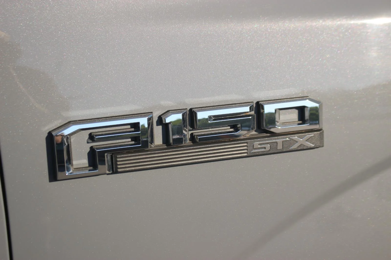 Used 2020 Grey Ford XL image 11