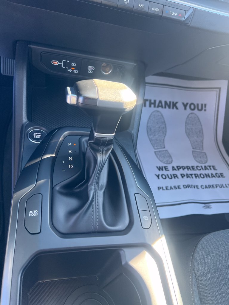 Used 2025 Blue Kia LXS image 17