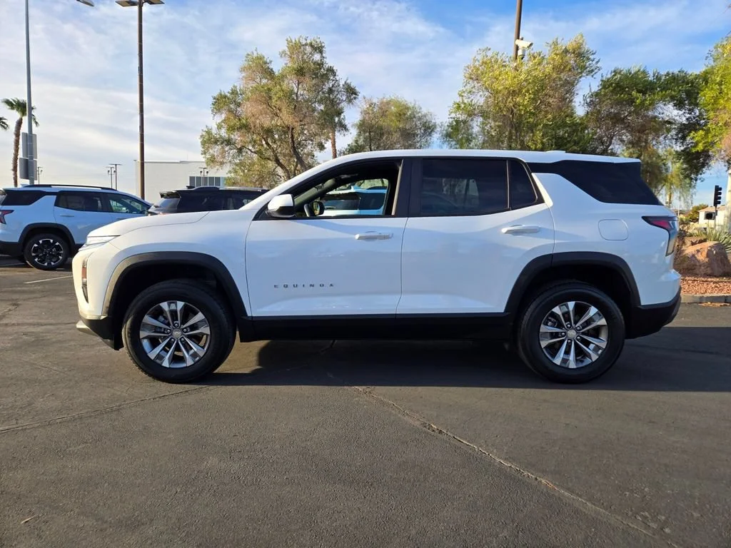 Used 2026 Summit White Chevrolet LT image 3