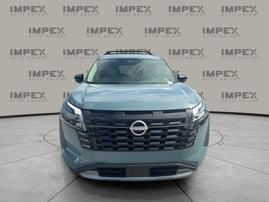 Used 2026 Green Nissan SL image 8