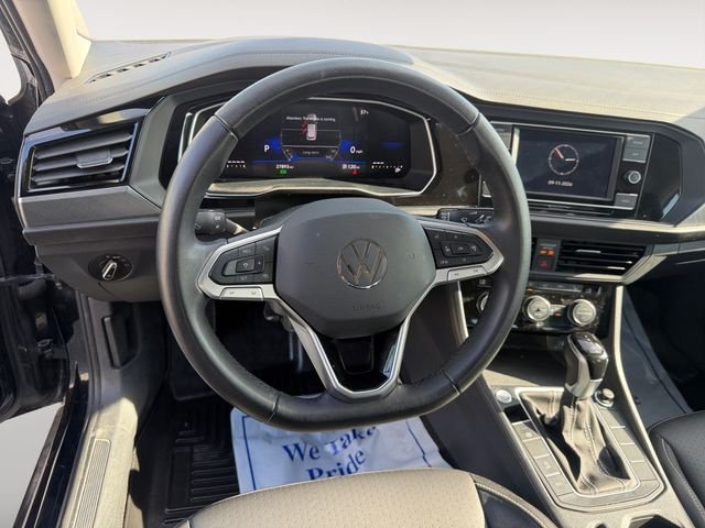 Used 2024 Black Volkswagen 1.5T SE image 13