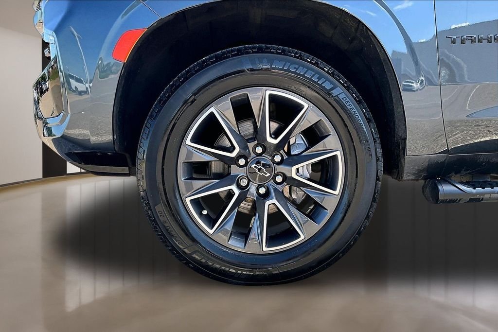 Used 2021 Gray Chevrolet Z71 image 8