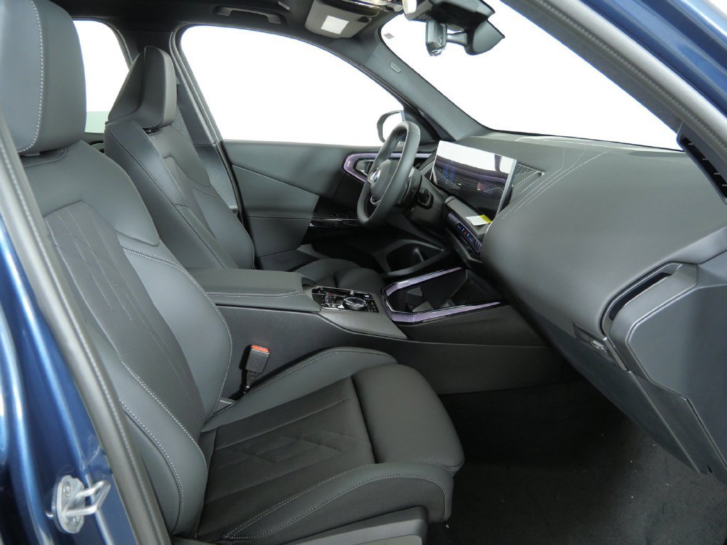 New 2026 Arctic Race Blue metallic BMW 30 xDrive image 21