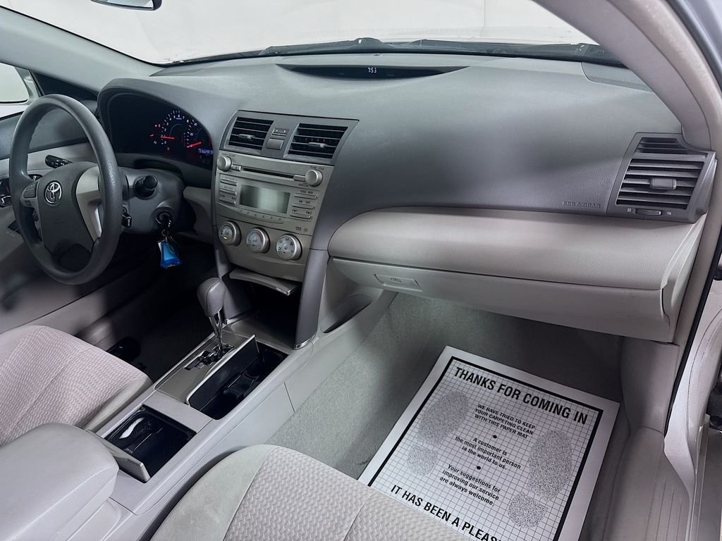 Used 2011 Silver Toyota  image 26