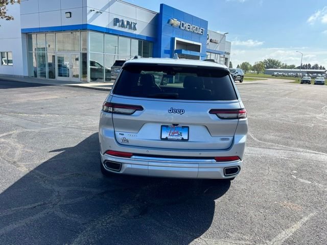 Used 2021 Silver JEEP Overland image 3
