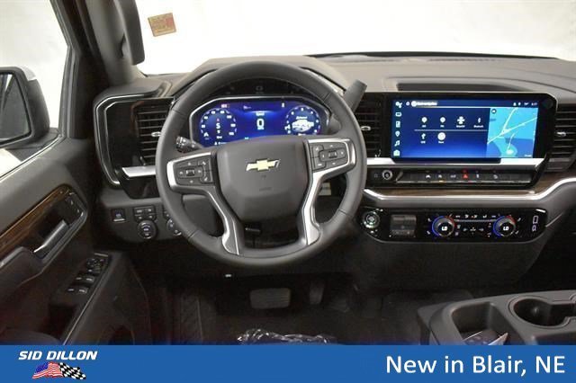 New 2026 Black Chevrolet LT image 5