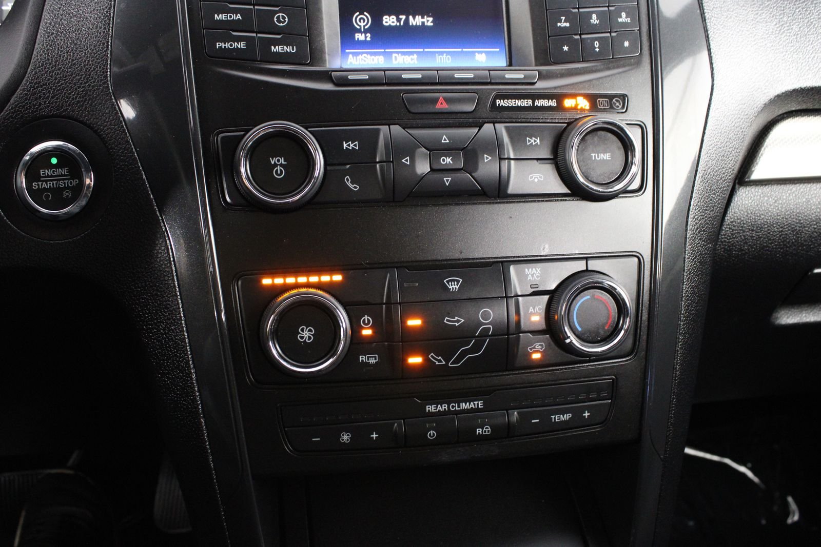 Used 2018 Blue Ford XLT image 26