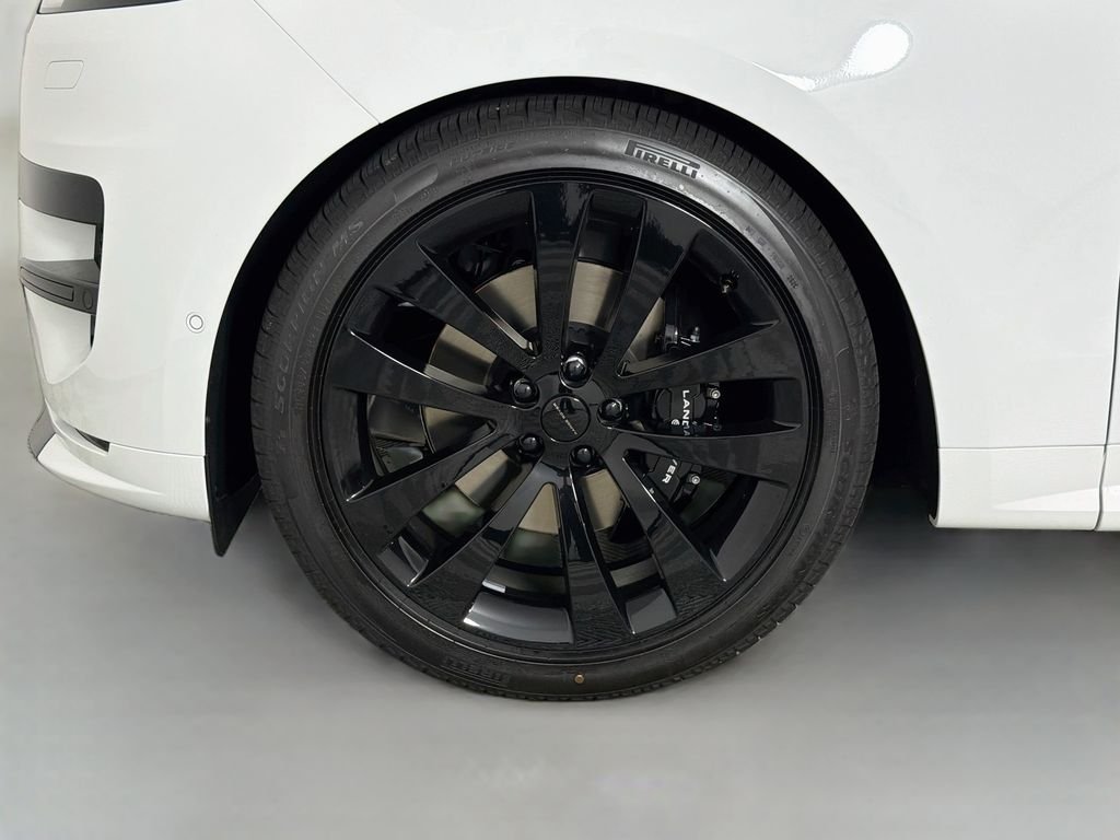 New 2027 Fuji White Land Rover Dynamic SE P400 image 33