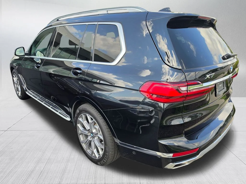 Used 2020 Black BMW xDrive40i image 6