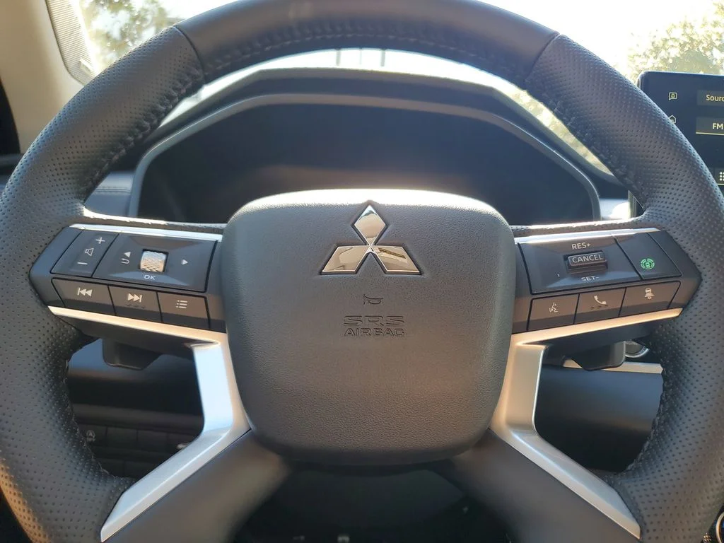 New 2026 White Mitsubishi Trail Edition image 24