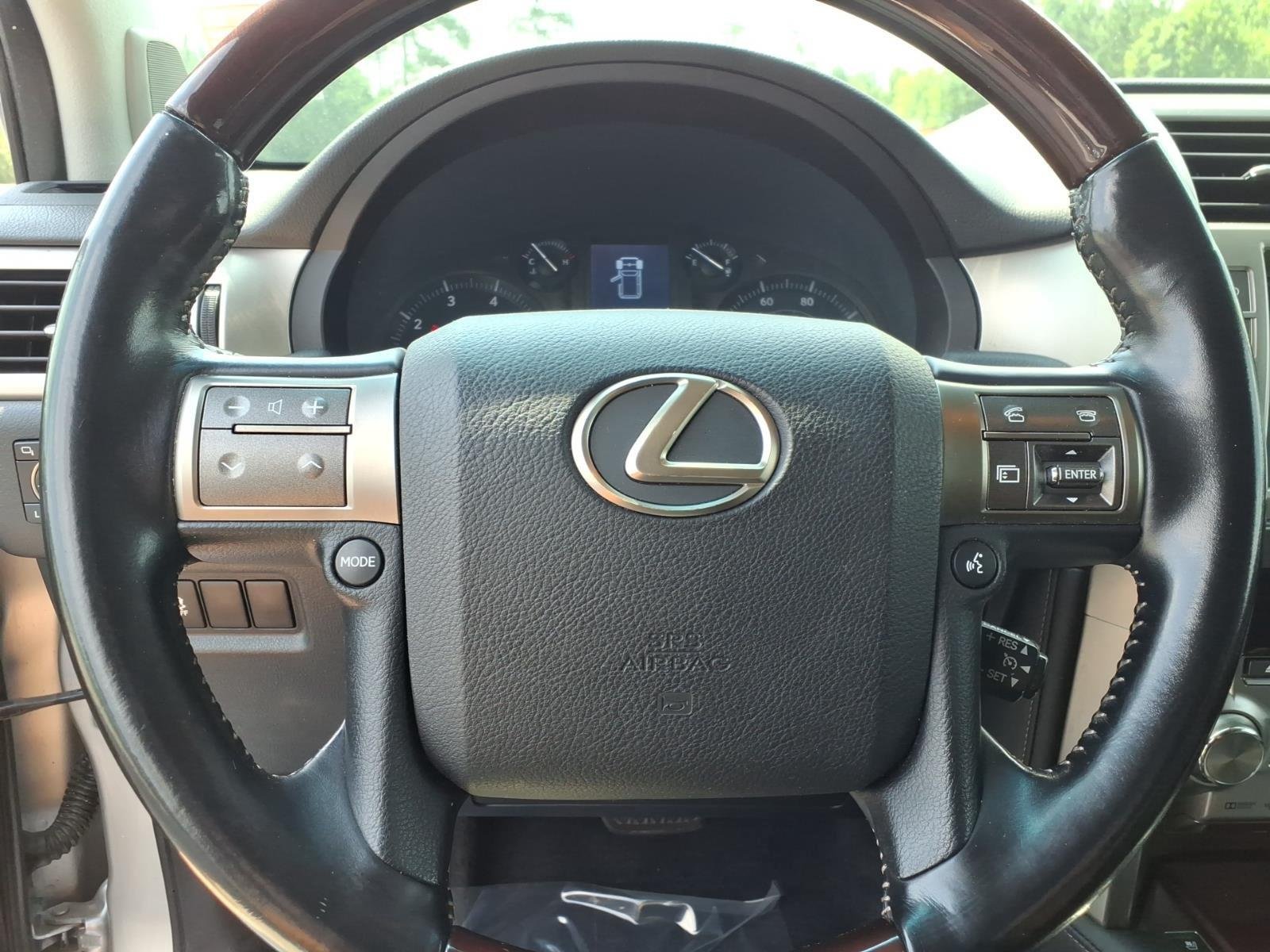 Used 2019 Silver Lining Metallic Lexus GX 460 Premium image 28