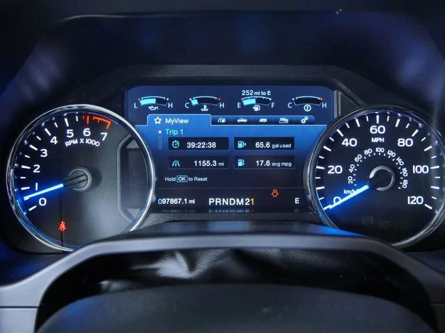 Used 2015 Blue Ford Lariat image 31