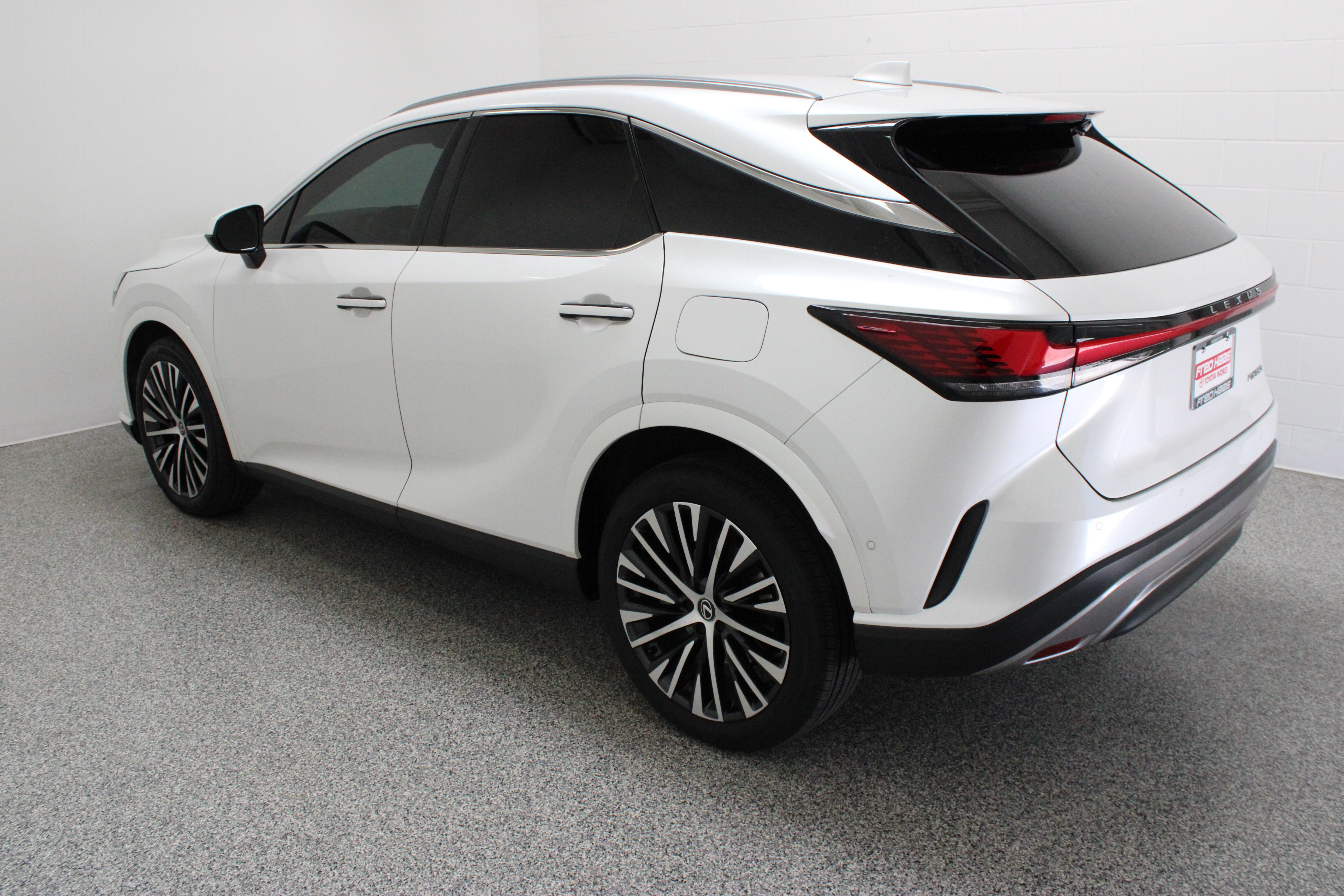 Used 2024 White Lexus RX 350 Premium Plus image 9