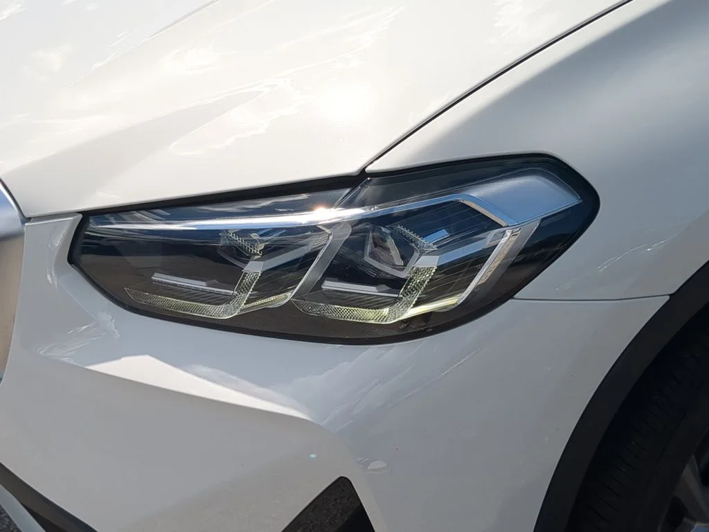 Used 2023 White BMW sDrive30i image 7