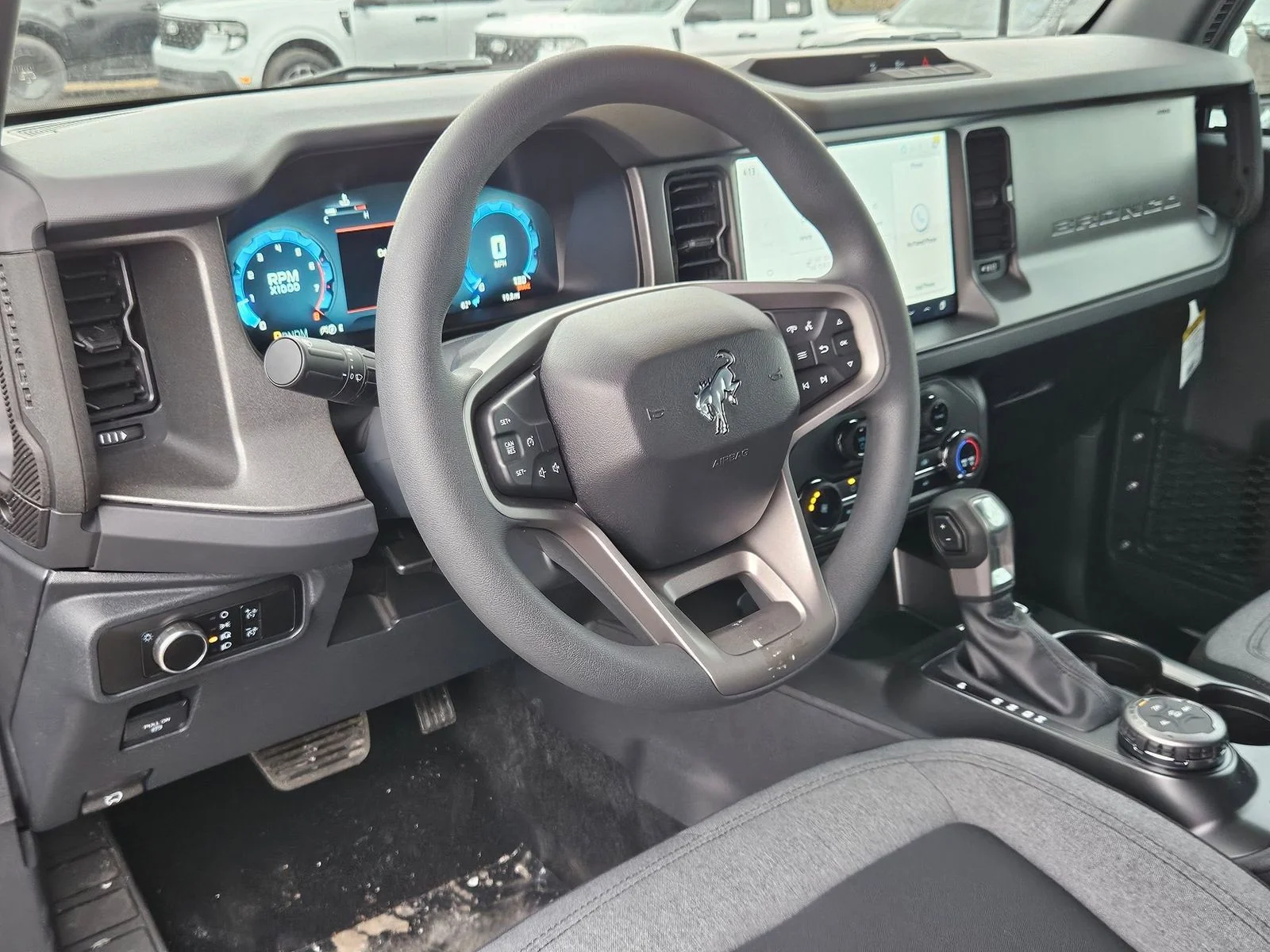 New 2026 Avalanche Ford Base image 13