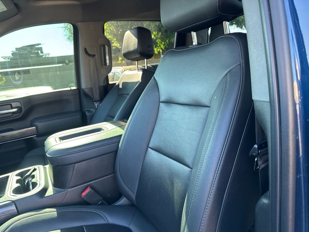 Used 2022 Blue Chevrolet LTZ image 6