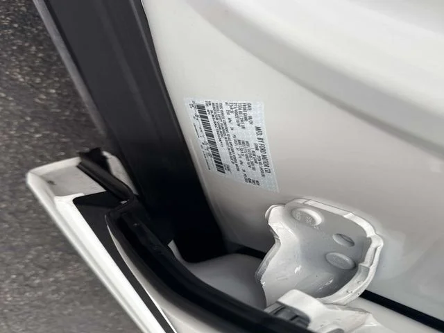 Used 2025 White Lincoln Black Label image 24