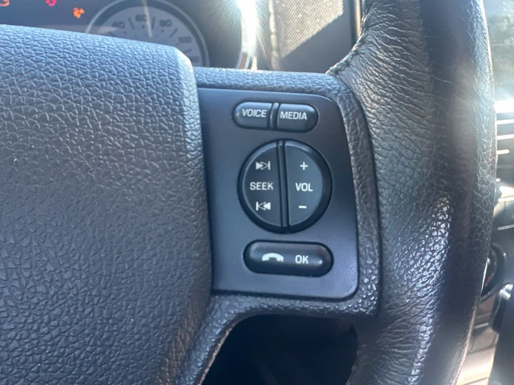 Used 2010 Silver Ford XLT image 16