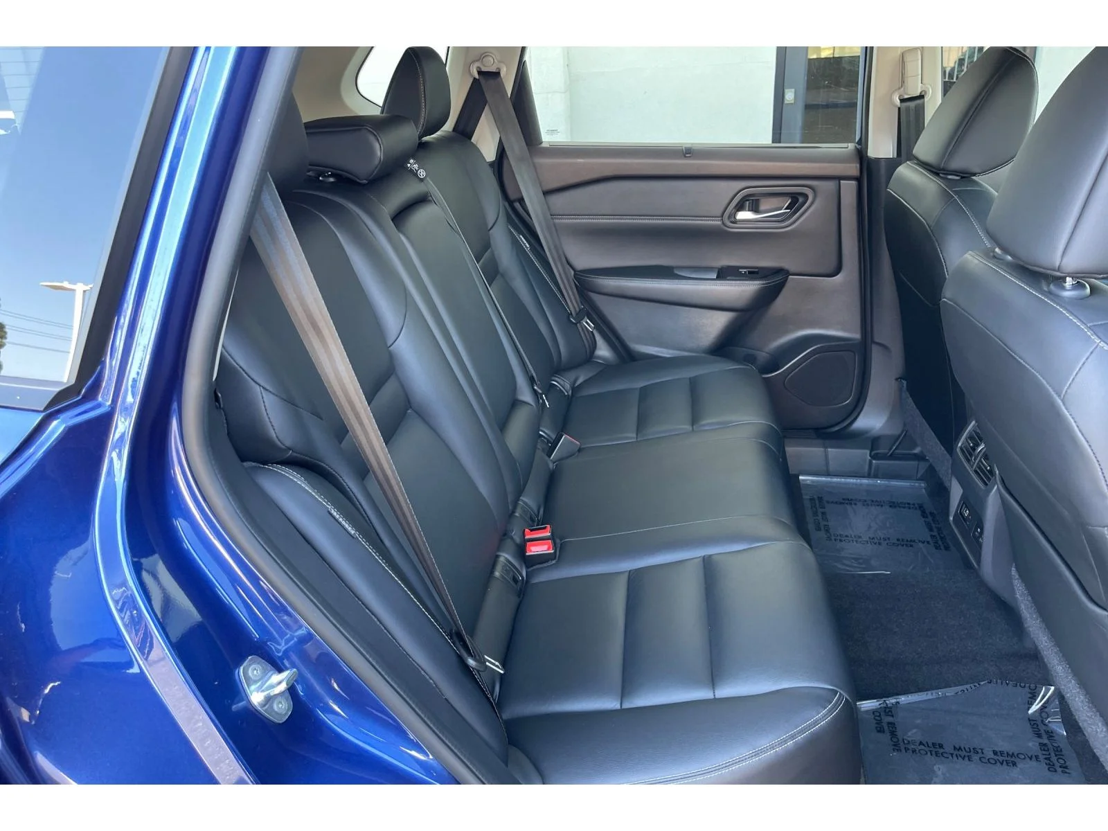 Used 2023 Caspian Blue Metallic Nissan SL image 18
