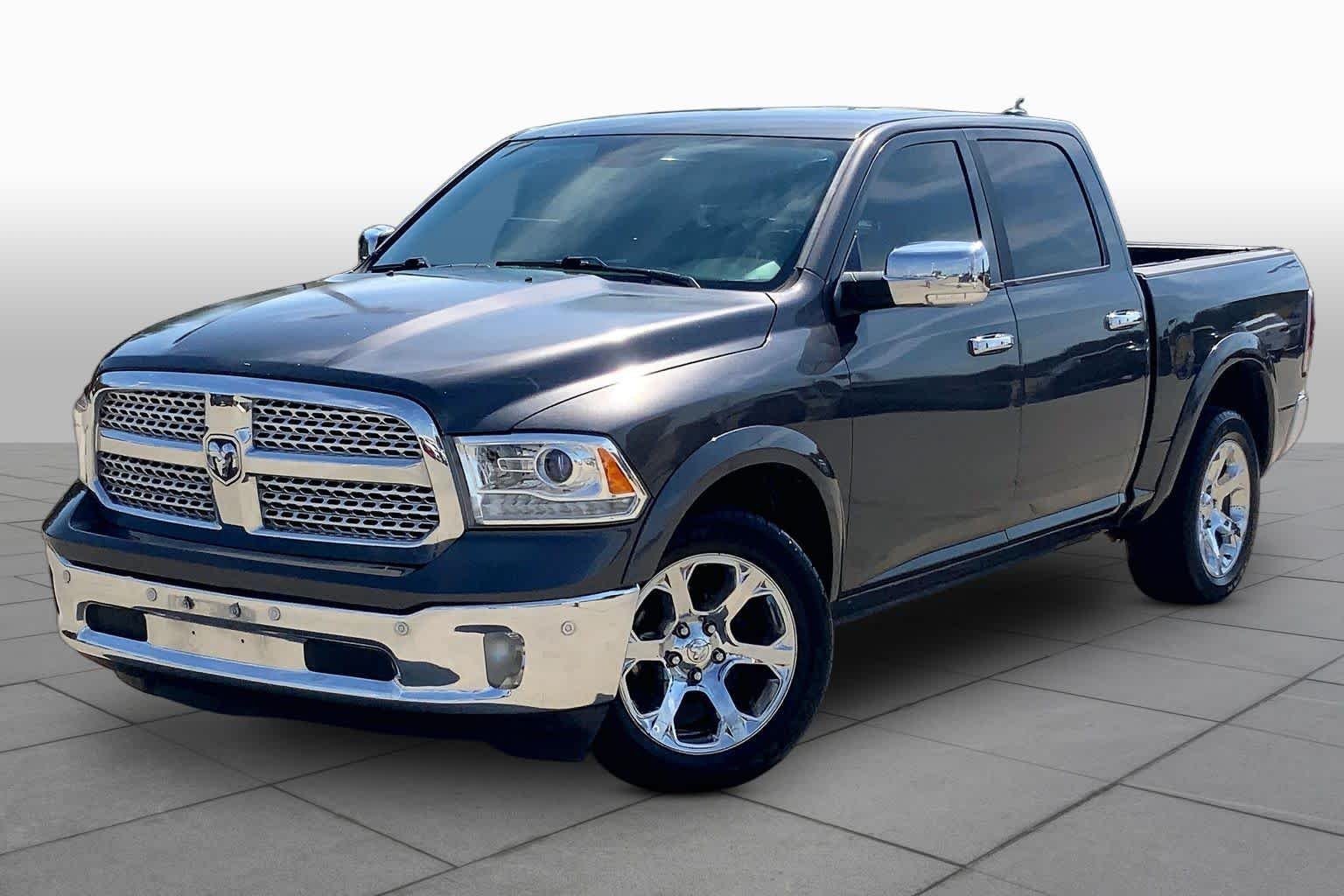 2017 RAM 1500 Pickup Laramie