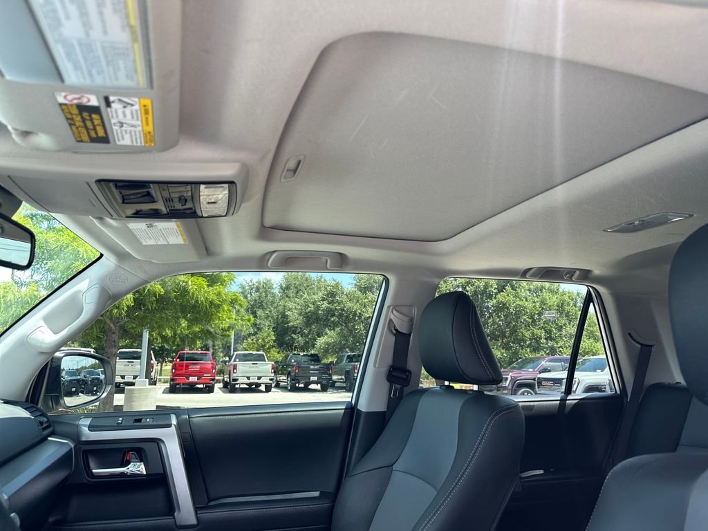 Used 2024 White Toyota SR5 Premium image 30