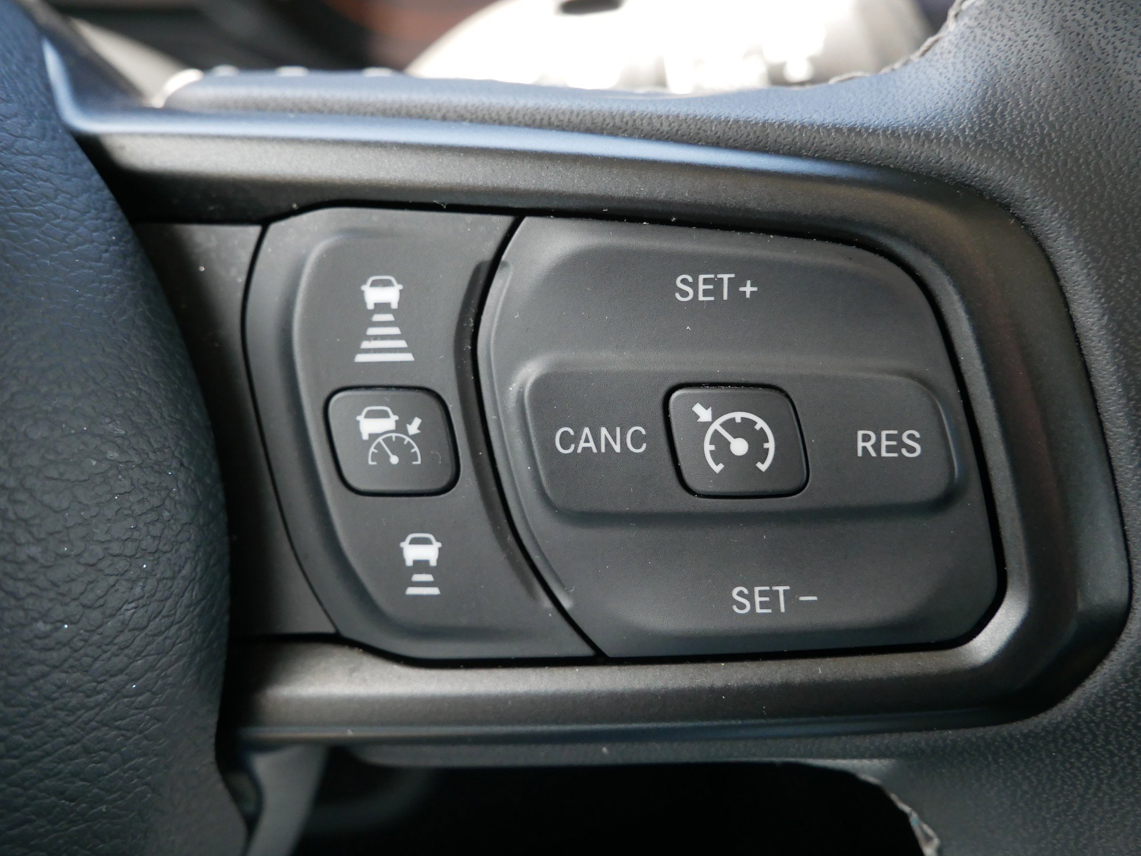 Used 2025 Bright White Clearcoat Jeep Rubicon image 22